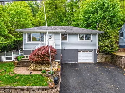 51 Indian Rd, Denville, NJ 07834