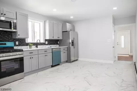 834 W 5th St, Plainfield, NJ 07063 photo 2