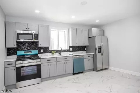 834 W 5th St, Plainfield, NJ 07063