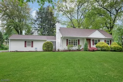 61 Fieldcrest Rd, Parsippany, NJ 07054