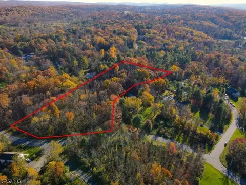 115 Overlook Dr, Montague Twp, NJ 07827