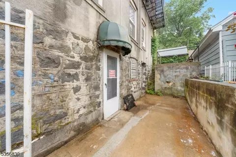 7505 Palisade Ave, North Bergen, NJ 07047