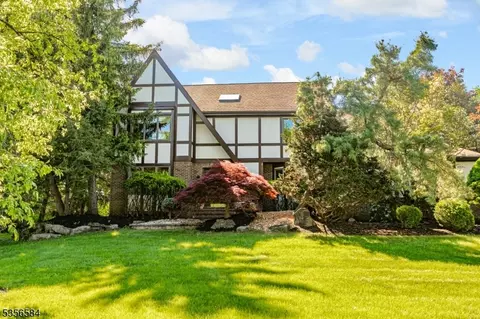 47 Livingston Dr, Belle Mead, NJ 08502