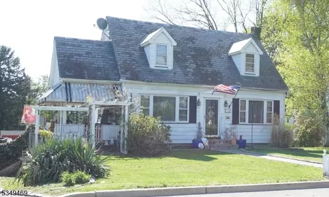 212 Brakeley Ave, Phillipsburg, NJ 08865