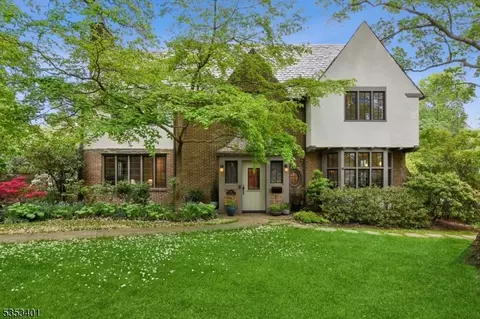 141 Summit Ave, Montclair, NJ 07043