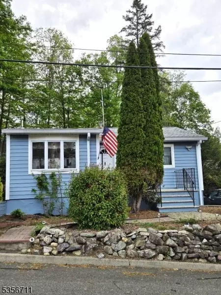 22 Mountainside Rd, West Milford, NJ 07480
