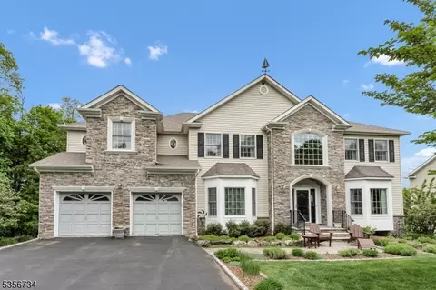 6 Magestro Ct, Budd Lake, NJ 07828