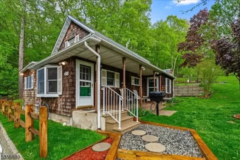 68 Union Valley Rd, Newfoundland, NJ 07435