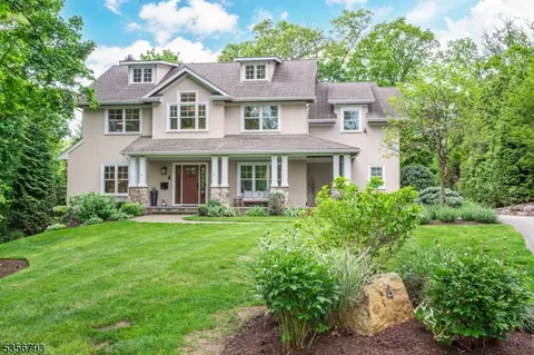 4 Esplanade, Mountain Lakes, NJ 07046