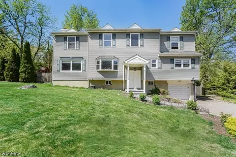 72 Siek Rd, Butler, NJ 07405
