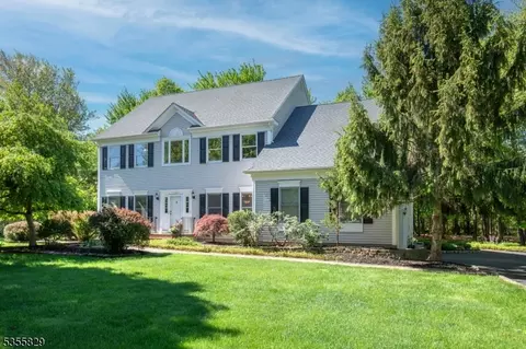 3349 Lukes Pond Rd, Somerville, NJ 08876