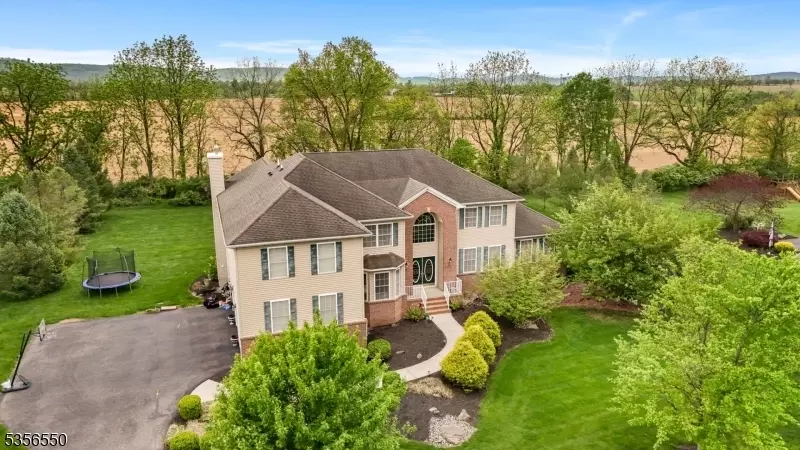  302 Emeline Way, Greenwich Twp, NJ 08886 photo 2