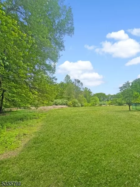 47 Britten Rd, Chatham Twp, NJ 07928