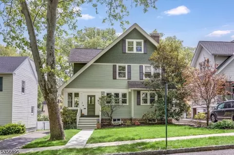 35 Hathaway Pl, Glen Ridge, NJ 07028