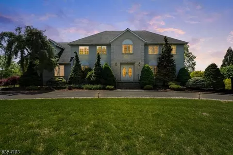 33 Sylvan Dr, Pine Brook, NJ 07058