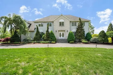 33 Sylvan Dr, Pine Brook, NJ 07058 photo 2