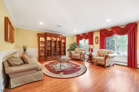 33 Sylvan Dr, Pine Brook, NJ 07058 photo 4