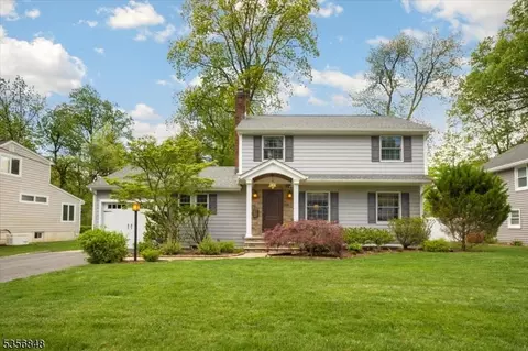 12 Borden Pl, Livingston, NJ 07039