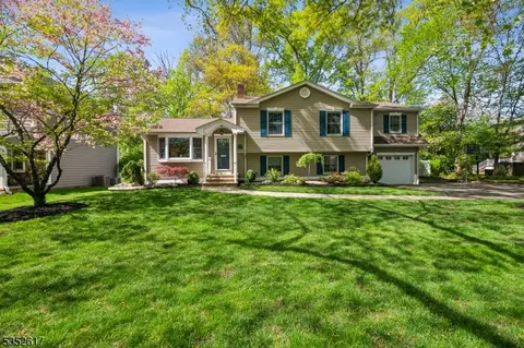 47 Dogwood Ln, New Providence, NJ 07974