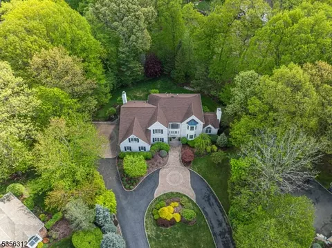 9 Melissa Dr, Denville, NJ 07834