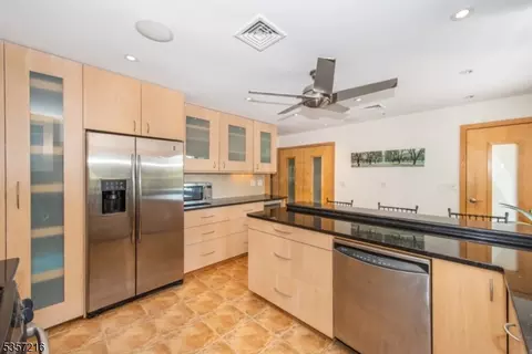 83 Maple Ave, Wayne, NJ 07470 photo 19