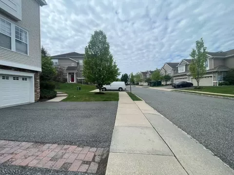 66 Indigo Rd, Hackettstown, NJ 07840 photo 2