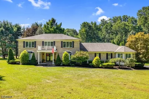 185 Flocktown Rd, Long Valley, NJ 07853