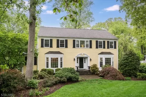 115 Candace Ln, Chatham Twp, NJ 07928