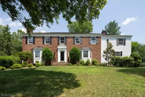 40 Thornley Dr, Chatham Twp, NJ 07928