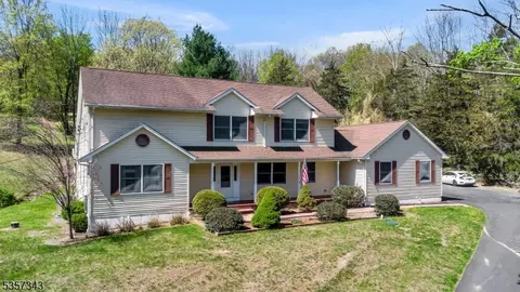 105 Nightingale Rd, Blairstown, NJ 07825