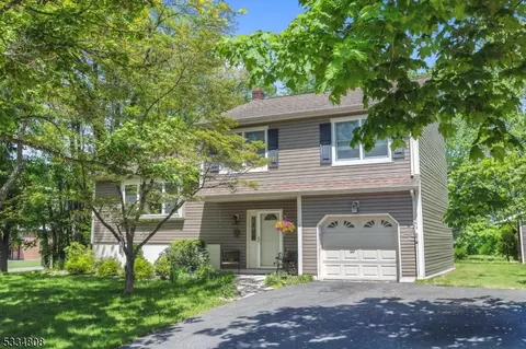 201 4th Ave, Hackettstown, NJ 07840