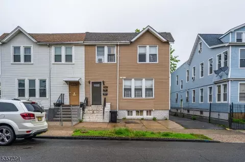227 Hollywood Ave, East Orange, NJ 07018