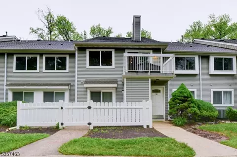 38 Wynwood Dr, Monmouth Junction, NJ 08852