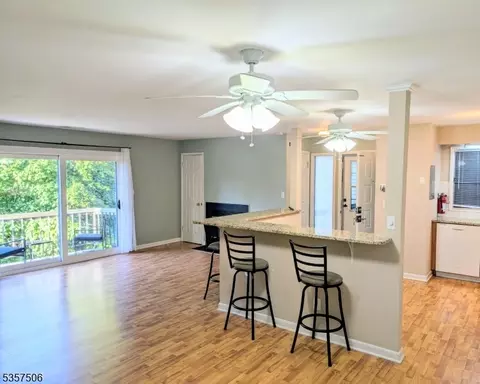42 Sam Bonnell Dr, Clinton, NJ 08809