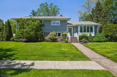 3 Sandra Cir, Westfield, NJ 07090