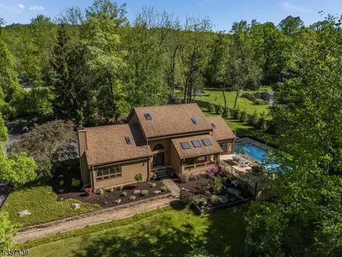 360 Cokesbury Rd, Annandale, NJ 08801