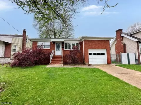 424 Martin St, Roselle, NJ 07203