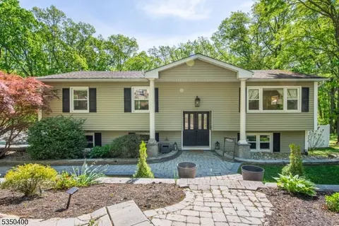 16 Edward Dr, Flanders, NJ 07836