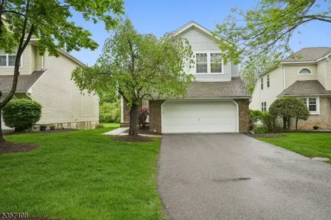 21 Mountain View Ct, Hamburg, NJ 07419