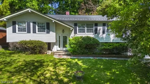 65 Brandon Ave, Wayne, NJ 07470