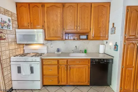 65 Brandon Ave, Wayne, NJ 07470 photo 9