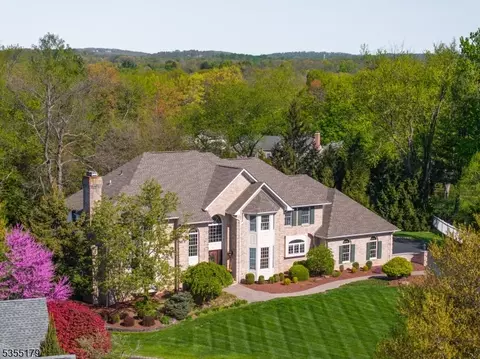 10 Wolf Ln, Basking Ridge, NJ 07920