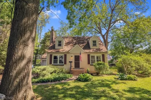 16 Kent Pl, North Plainfield, NJ 07063 photo 2