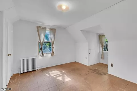 16 Kent Pl, North Plainfield, NJ 07063 photo 17