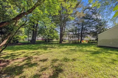 16 Kent Pl, North Plainfield, NJ 07063 photo 28