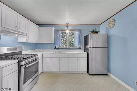 16 Kent Pl, North Plainfield, NJ 07063 photo 10