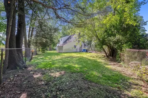 16 Kent Pl, North Plainfield, NJ 07063 photo 27