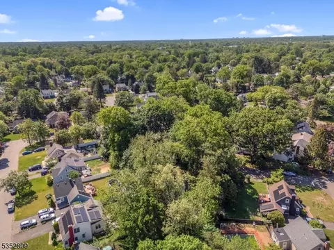 16 Kent Pl, North Plainfield, NJ 07063 photo 3