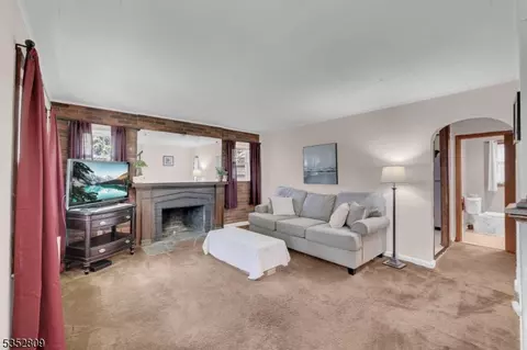 16 Kent Pl, North Plainfield, NJ 07063 photo 8