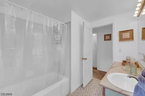 16 Kent Pl, North Plainfield, NJ 07063 photo 23